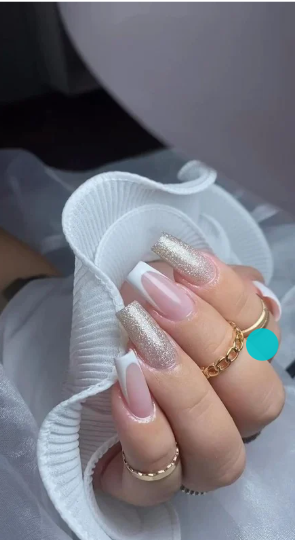 Shell Kiss – Your Hands Deserve a Seaside Romance
